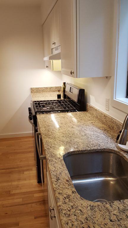 308 Eastwood Rd #B - Photo 2 of 19