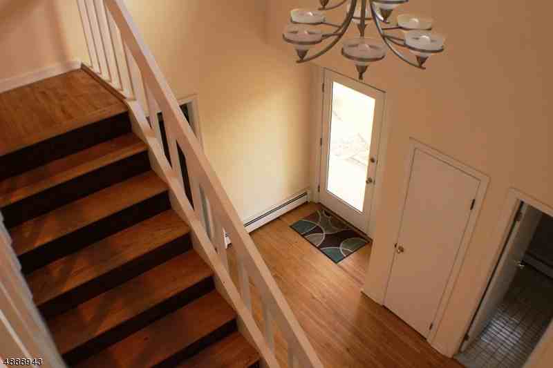 23 Turtleback Rd - Photo 3 of 17