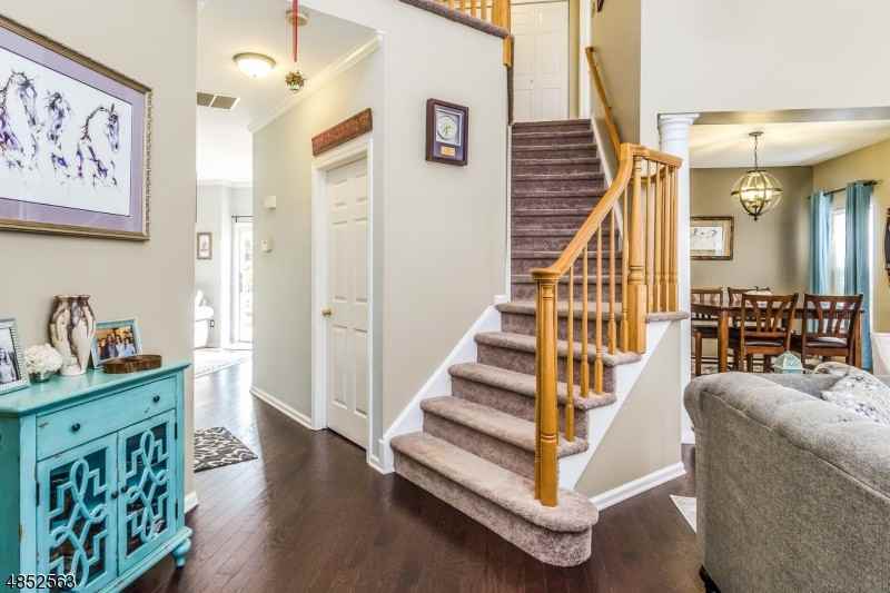 25 Village Square Dr - Photo 2 of 25