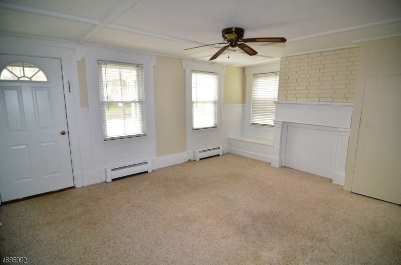 20 E Main St - Photo 3 of 18