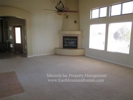 107 Square H Rd - Photo 3 of 14