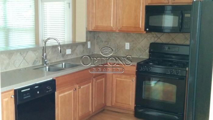 924 Silver Lake Dr - Photo 3 of 23
