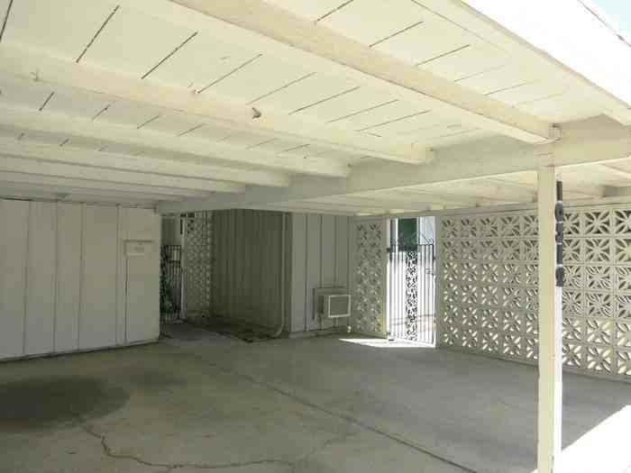 10512 Johnson Ave - Photo 2 of 11