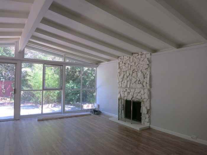 10512 Johnson Ave - Photo 3 of 11