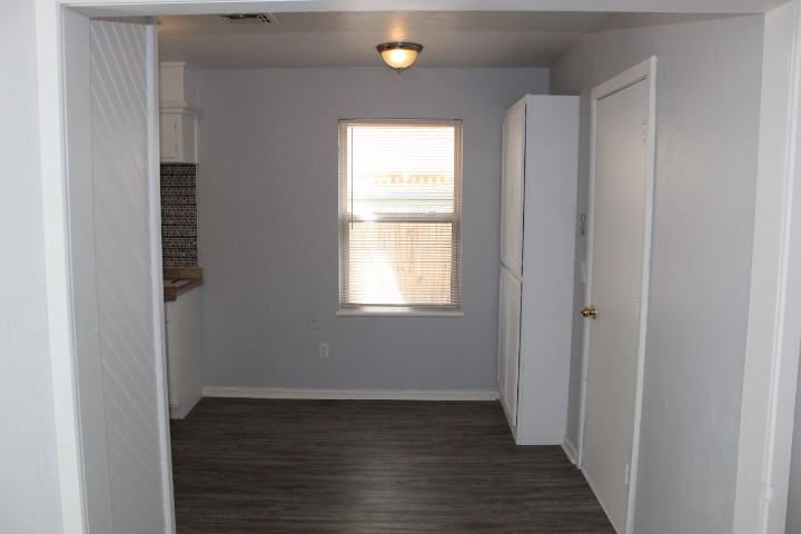 3828 Northwest 29th Street - Photo 5 of 10