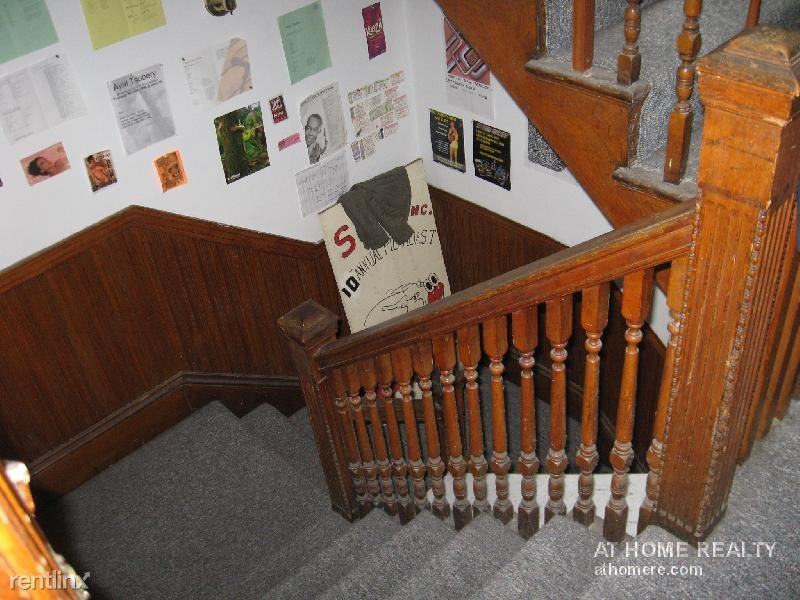 675 Washington St - Photo 3 of 6