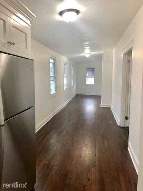 Renovated 2 Bedroom Apartment with Den on 2nd Fl of Rental Building - Pets Welcome - Port Chester - Photo 2 of 10