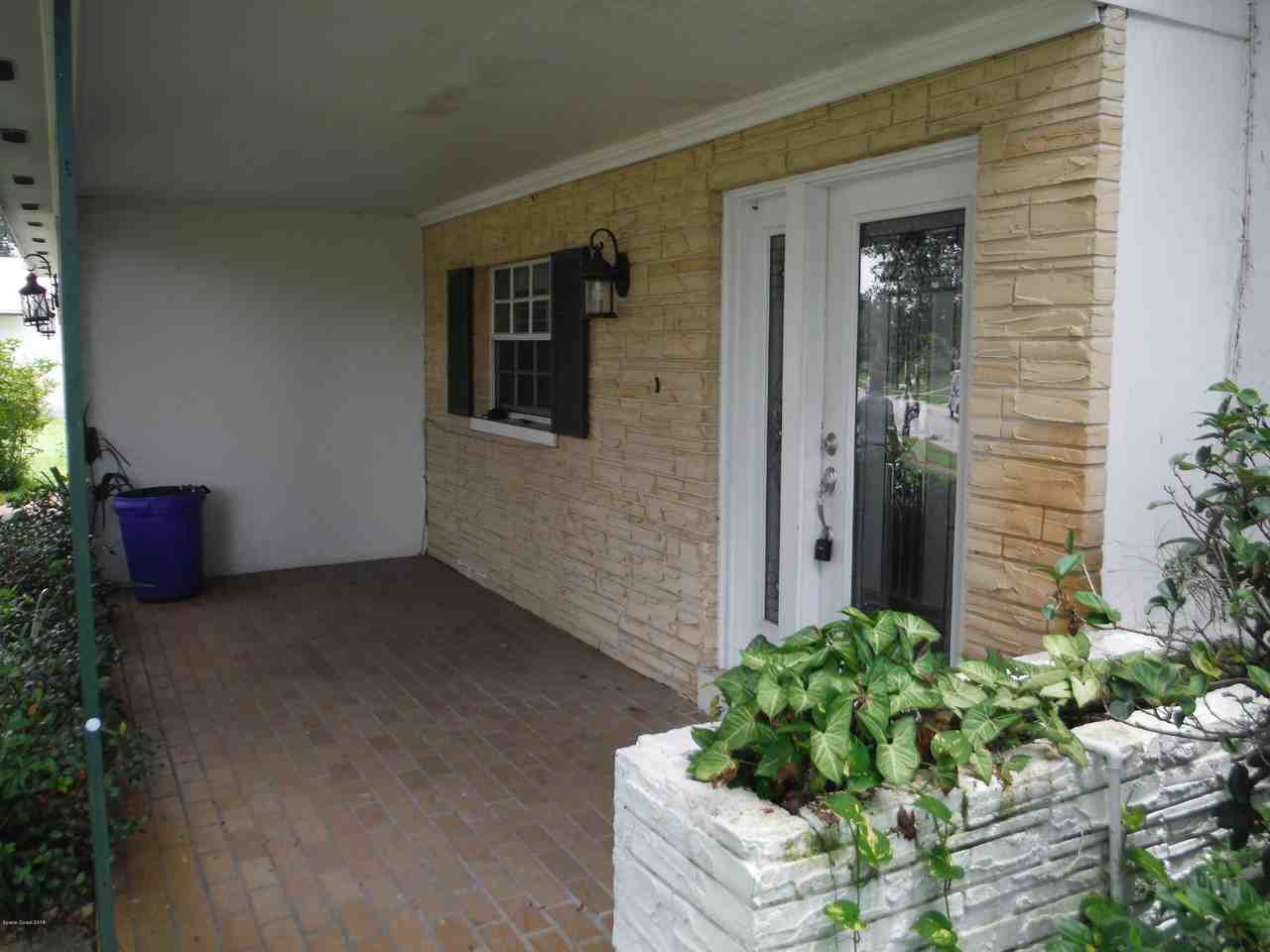 2645 Driftwood Dr - Photo 2 of 31