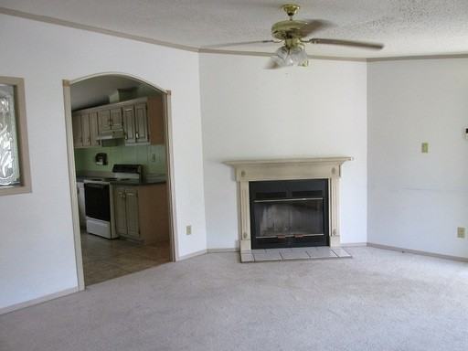 91 Paul Revere Ln - Photo 2 of 12