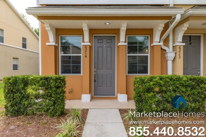 6214 High Tide Blvd - Photo 3 of 17