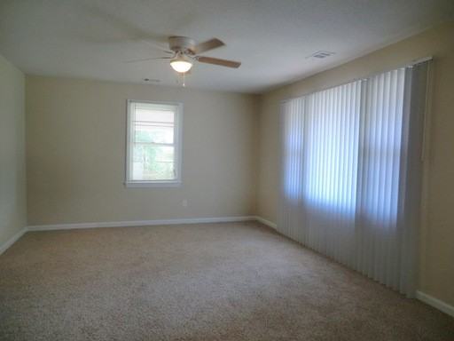 4406 Traylor St - Photo 3 of 23