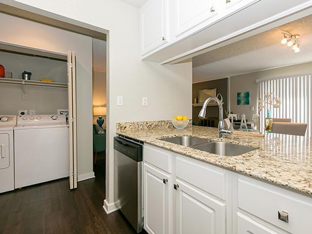 4982 S Ulster St - Photo 5 of 39