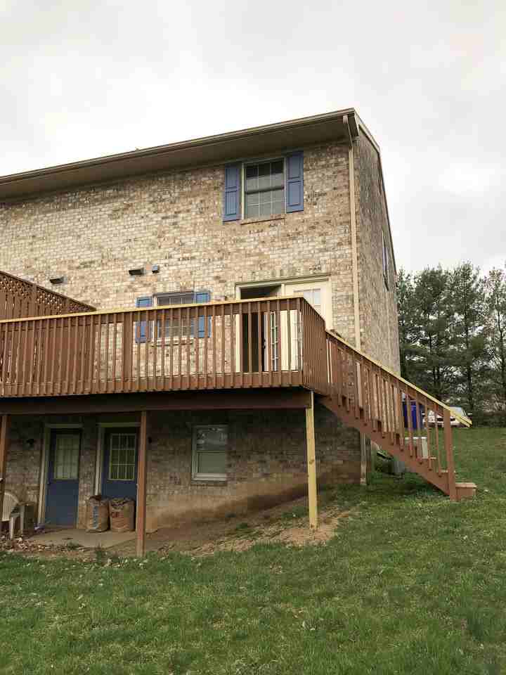 1202 Fairchild Ave - Photo 2 of 8