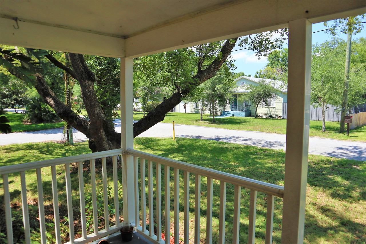 1219 E Frierson Ave - Photo 2 of 18