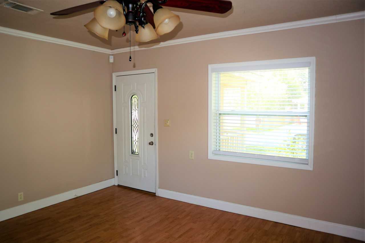 1219 E Frierson Ave - Photo 4 of 18