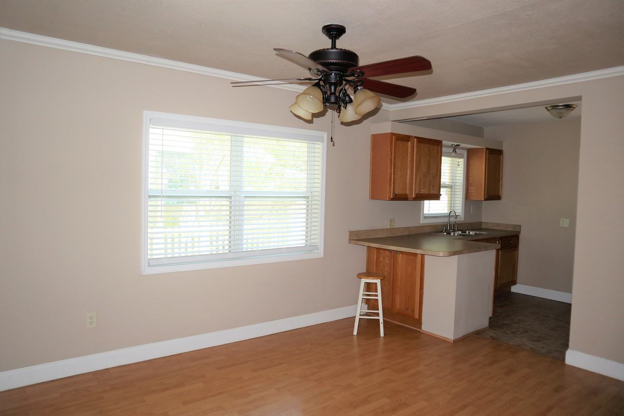 1219 E Frierson Ave - Photo 5 of 18