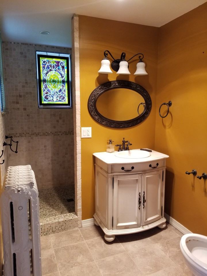 316 Windsor St - Photo 3 of 10