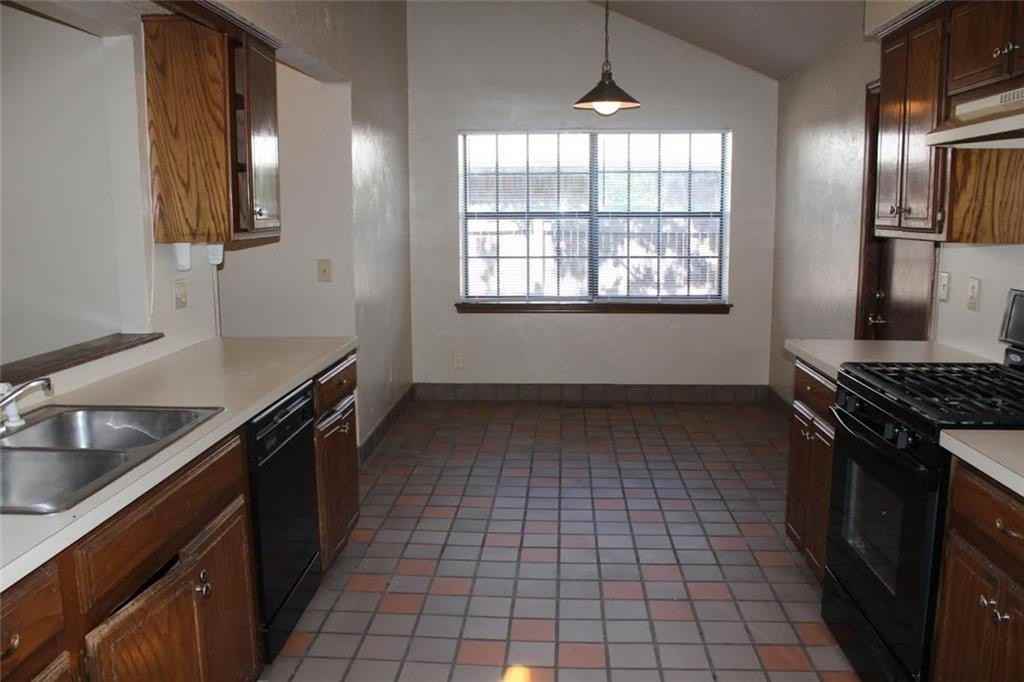 2100 Pebble Creek Blvd - Photo 2 of 15