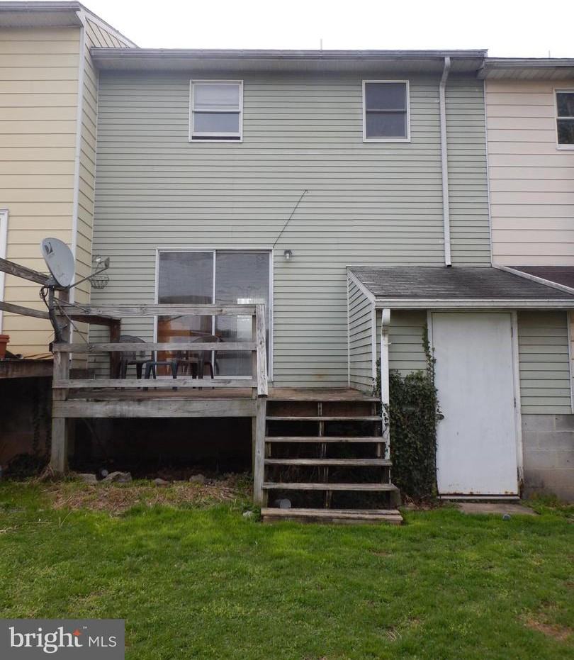 373 S Washington St - Photo 2 of 14