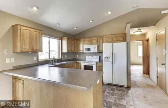 1205 Olivia Street Se - Photo 3 of 6