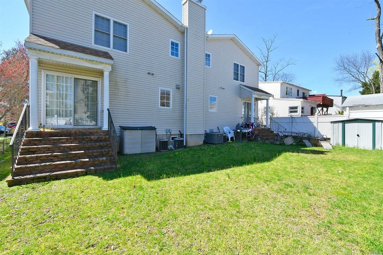 16 Inwood Rd - Photo 3 of 5