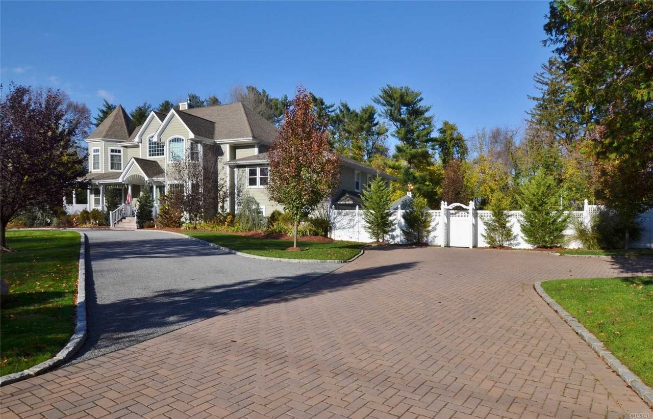 5 Rocklyn Ct - Photo 2 of 19