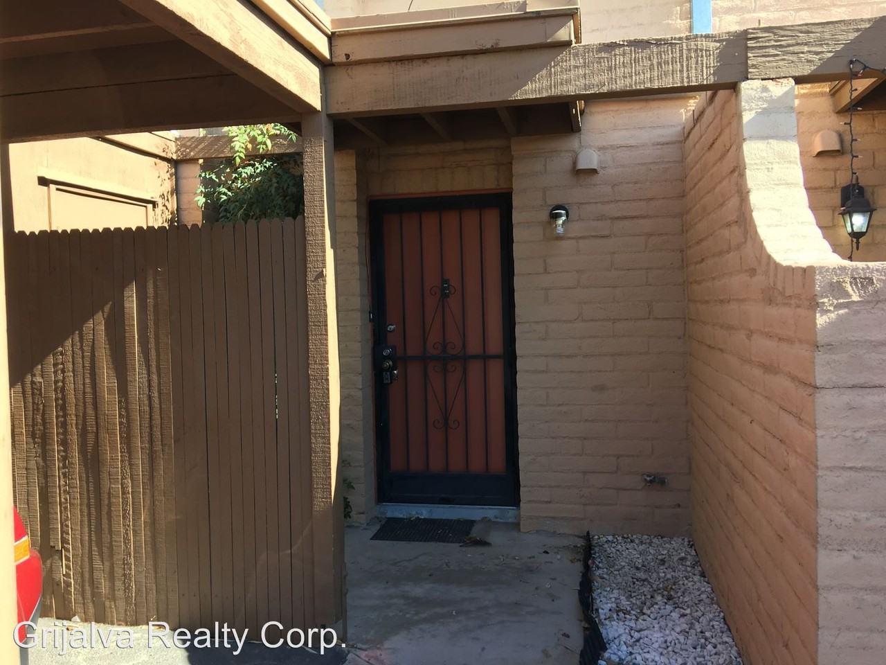 2875 N Tucson Blvd #52