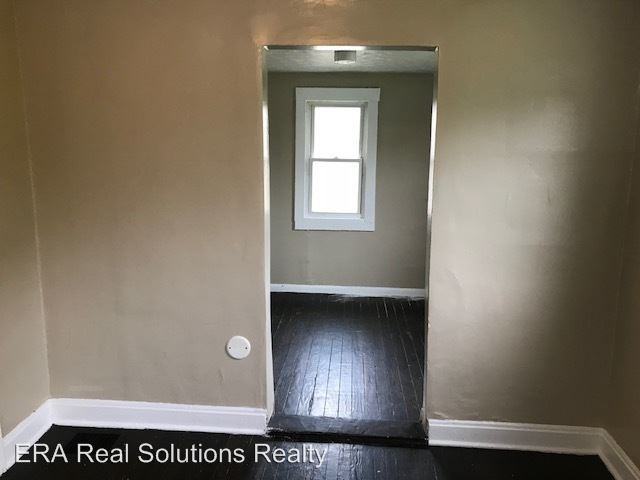 745 S Wayne Ave - Photo 3 of 13