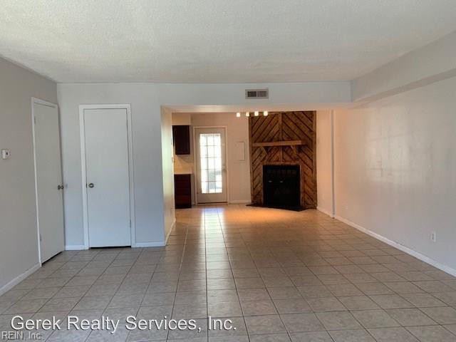 1514 Hill Meadow Ct - Photo 3 of 12