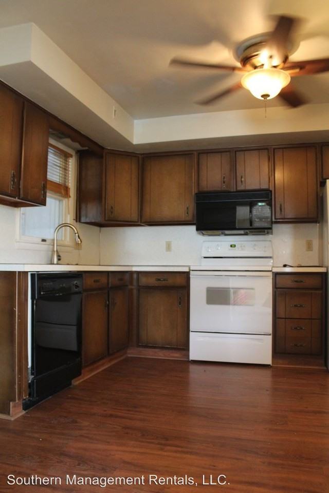 125 W Main St - Photo 3 of 7