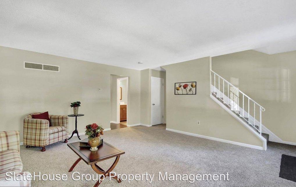 124 Covington Dr - Photo 3 of 5
