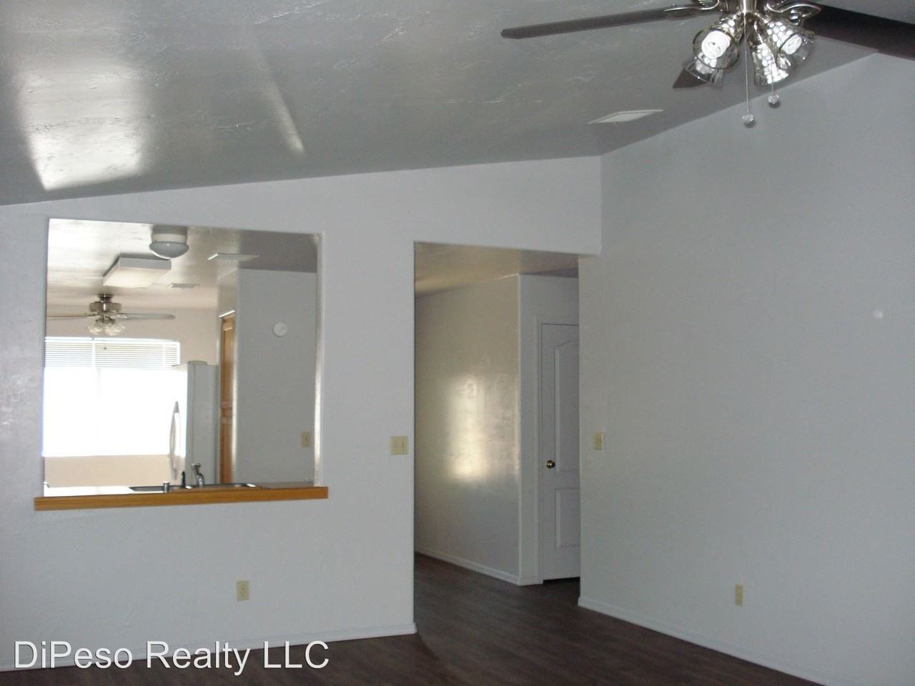 221 E Radine Dr - Photo 3 of 15