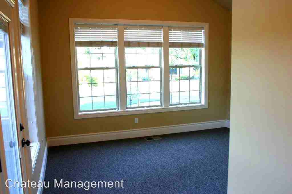 1750 NW Polk Ave - Photo 3 of 14