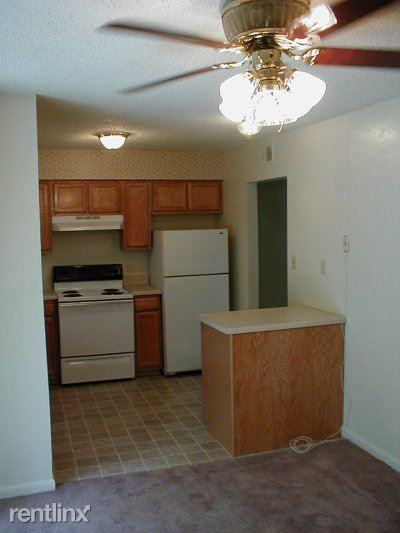 380 Harding Place - Photo 3 of 9