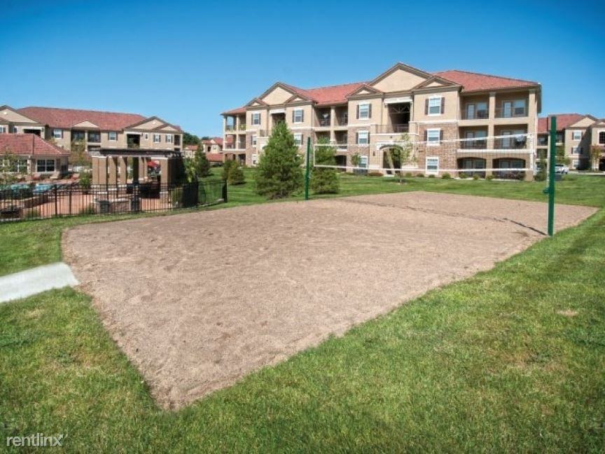 8300 N Skiles Ave - Photo 2 of 11