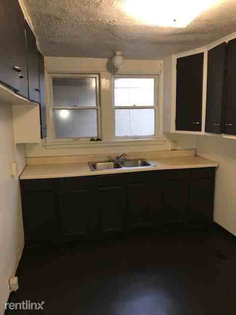 114 Strong Ave - Photo 3 of 7