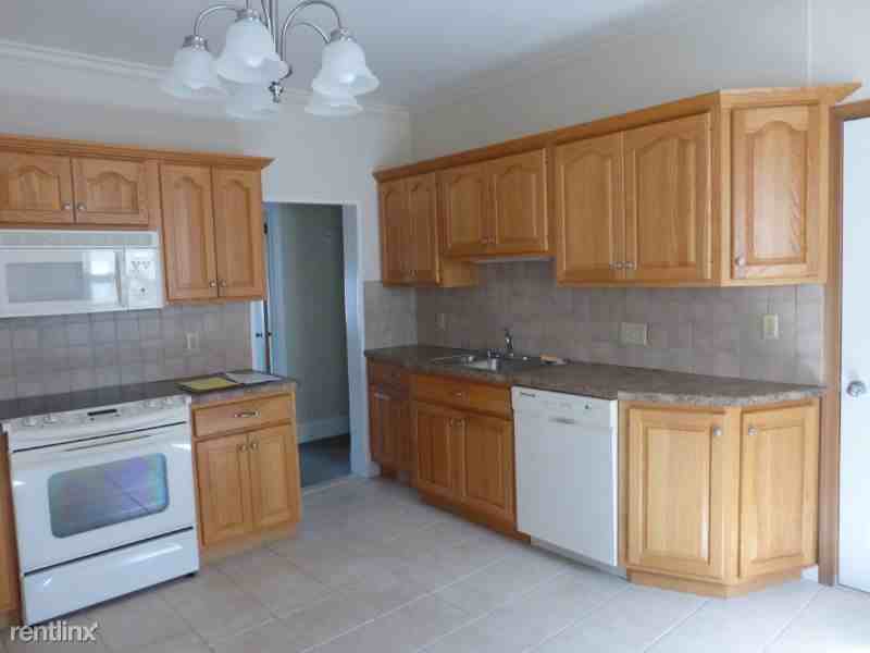 32 Thompson St - Photo 2 of 6