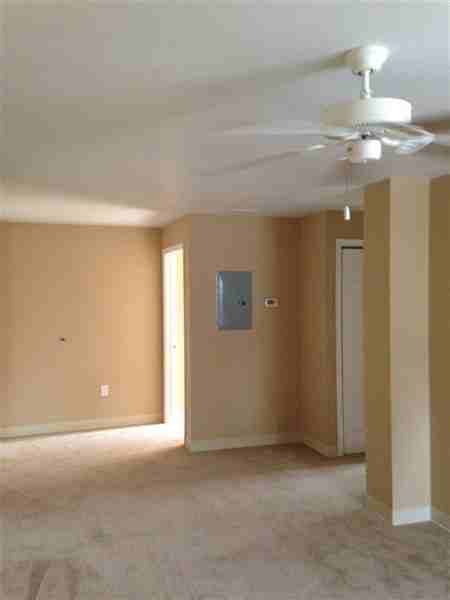 Constitution Gardens Apartments - Photo 3 of 5