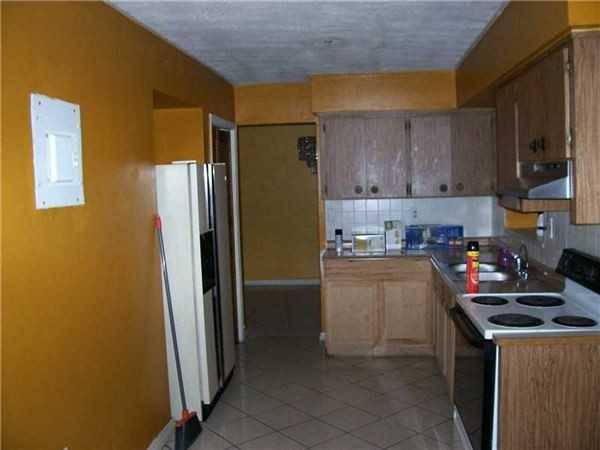 8601 Claridge Dr - Photo 3 of 9