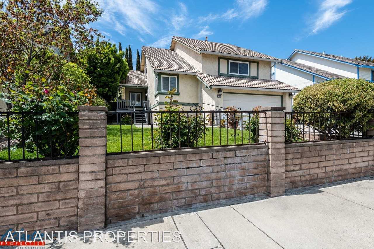 407 Via Primavera Dr - Photo 2 of 17