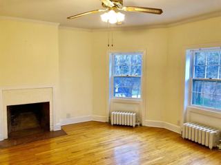 28 Hudson Valley Landing Kingston Ny 12401 2 Bedroom Apartment For Rent For 1 200 Month Zumper,Small Bathroom Blue And White Bathroom Decorating Ideas
