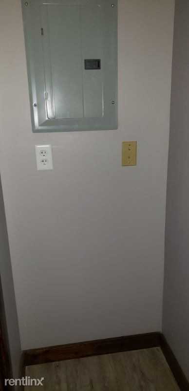 1 IN-524 - Photo 3 of 7