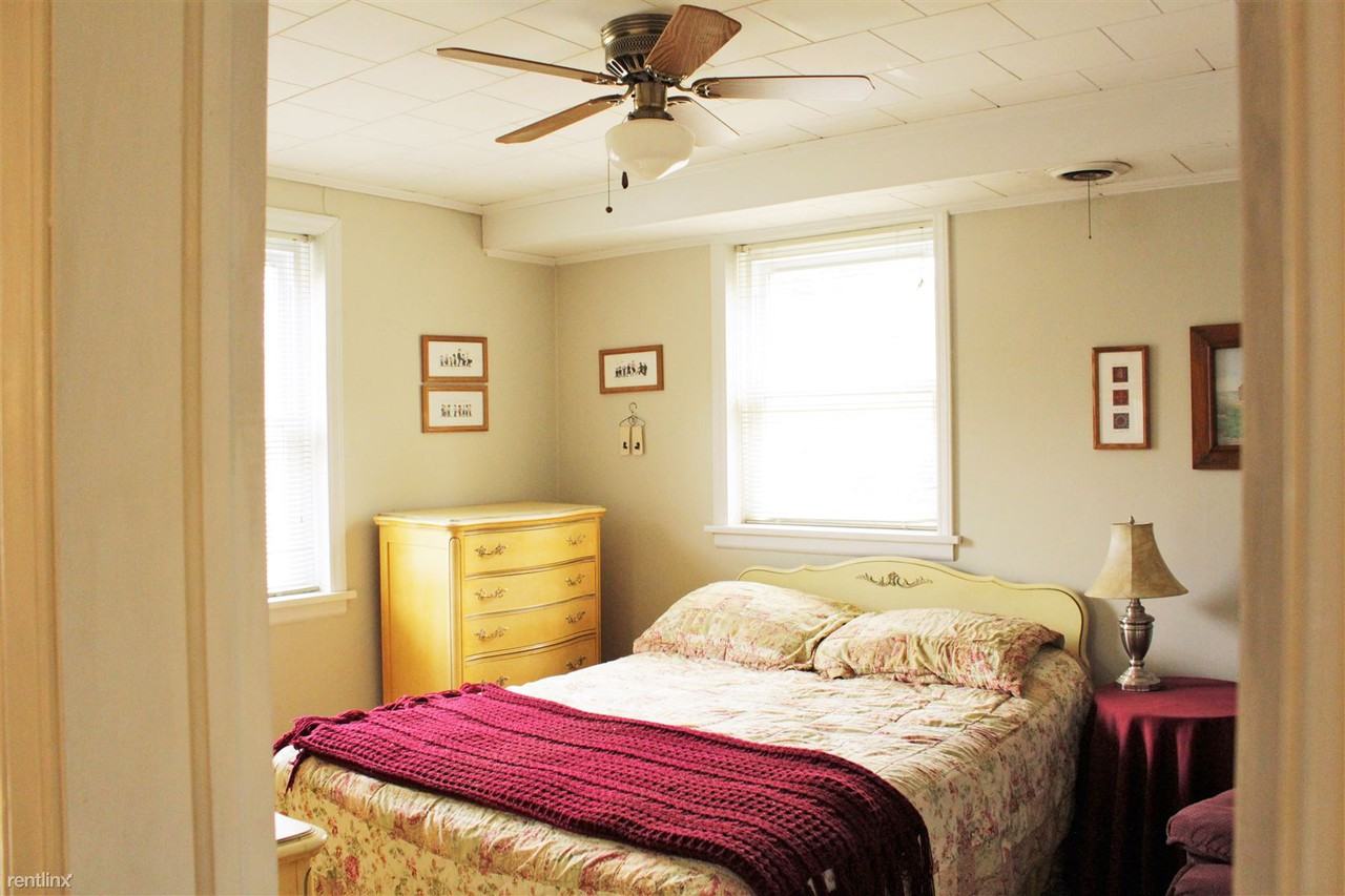 207 Holly Ave - Photo 3 of 15