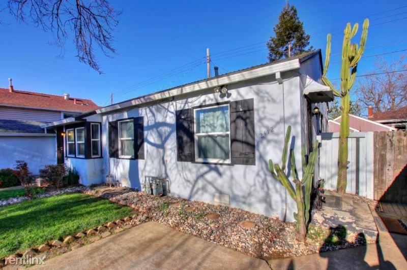 2412 37th St - Photo 2 of 11