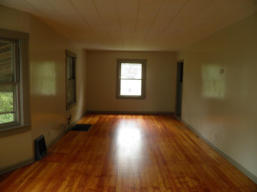 8306 Flora Ave - Photo 3 of 13