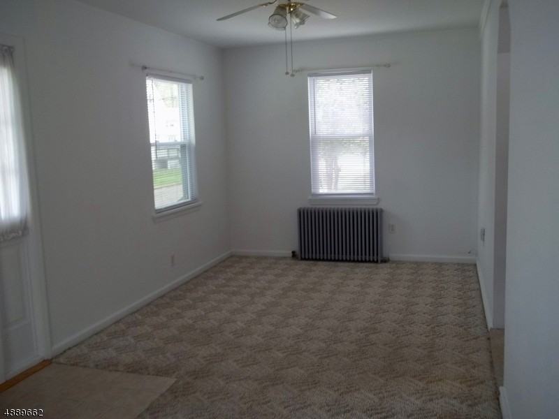 315 Pulaski St - Photo 2 of 23