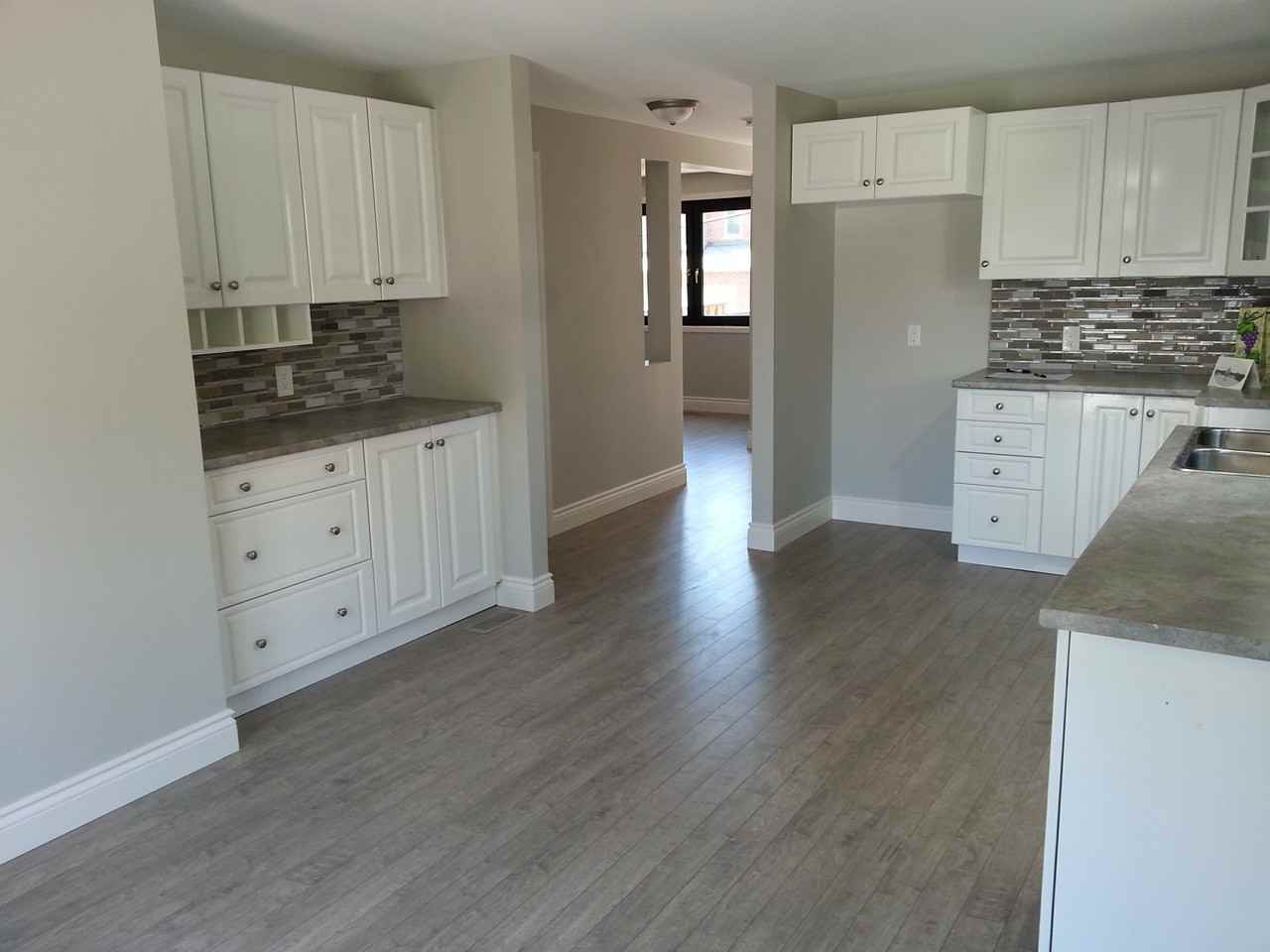 613 Hochelaga Street - Photo 3 of 12