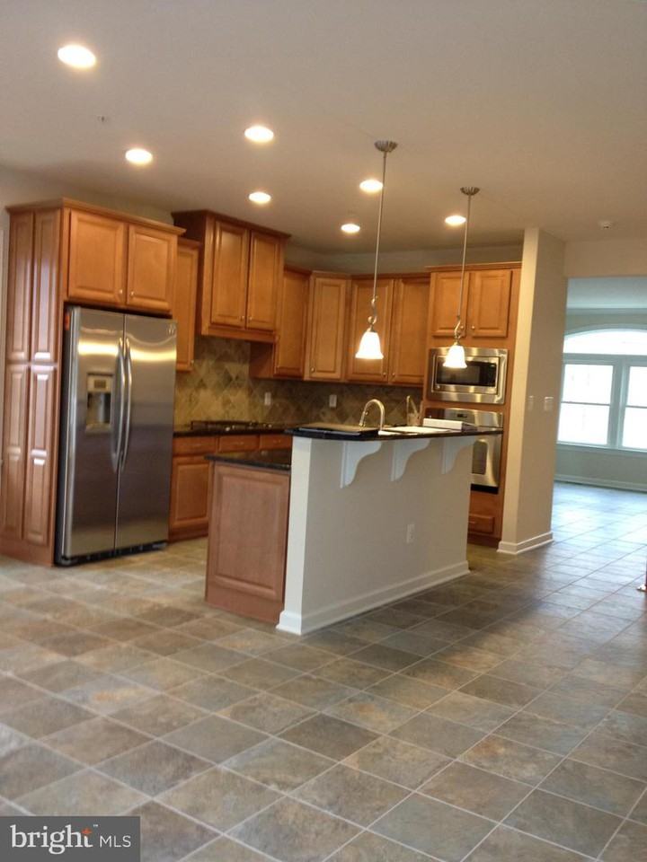 336 Grand St - Photo 3 of 12