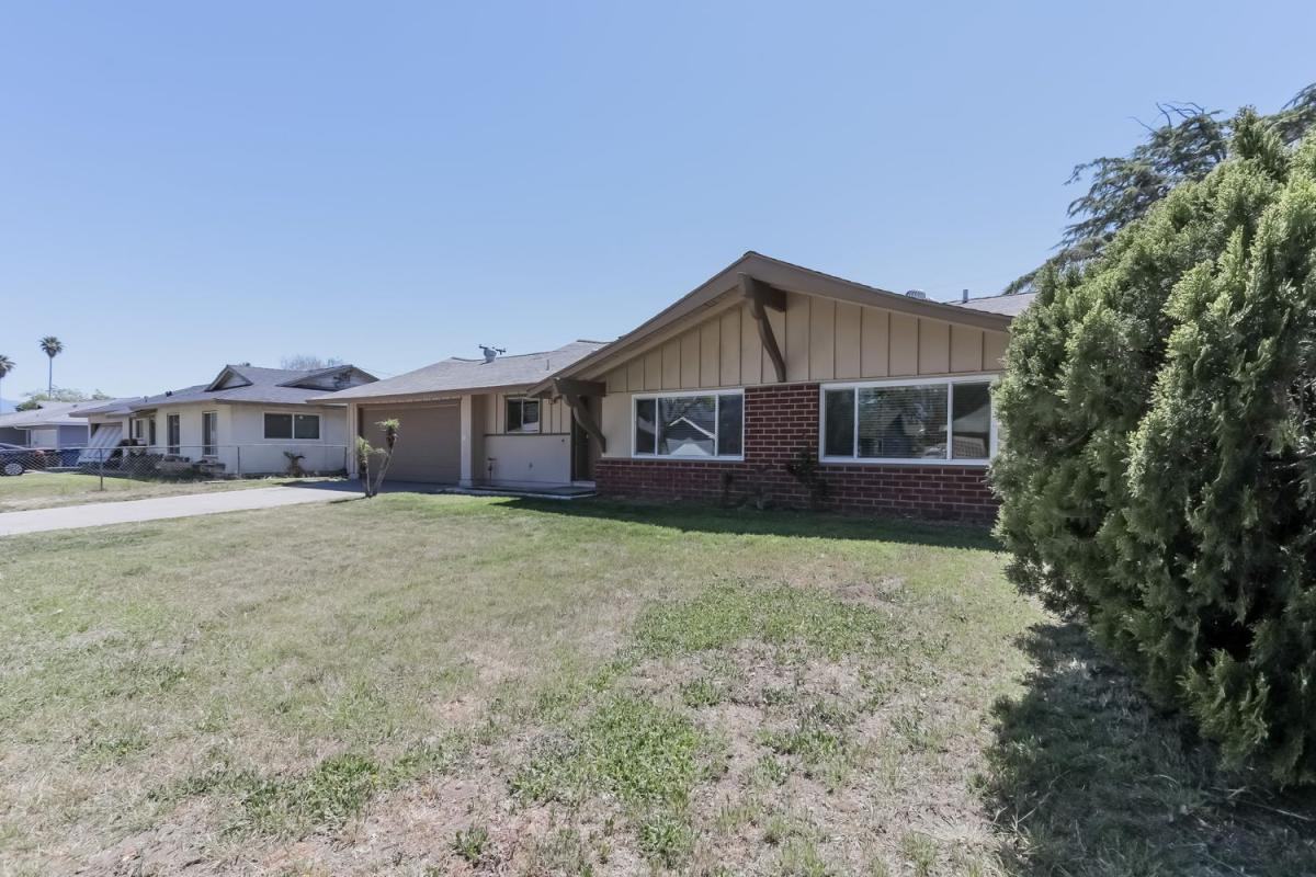 2606 Maple St - Photo 3 of 18