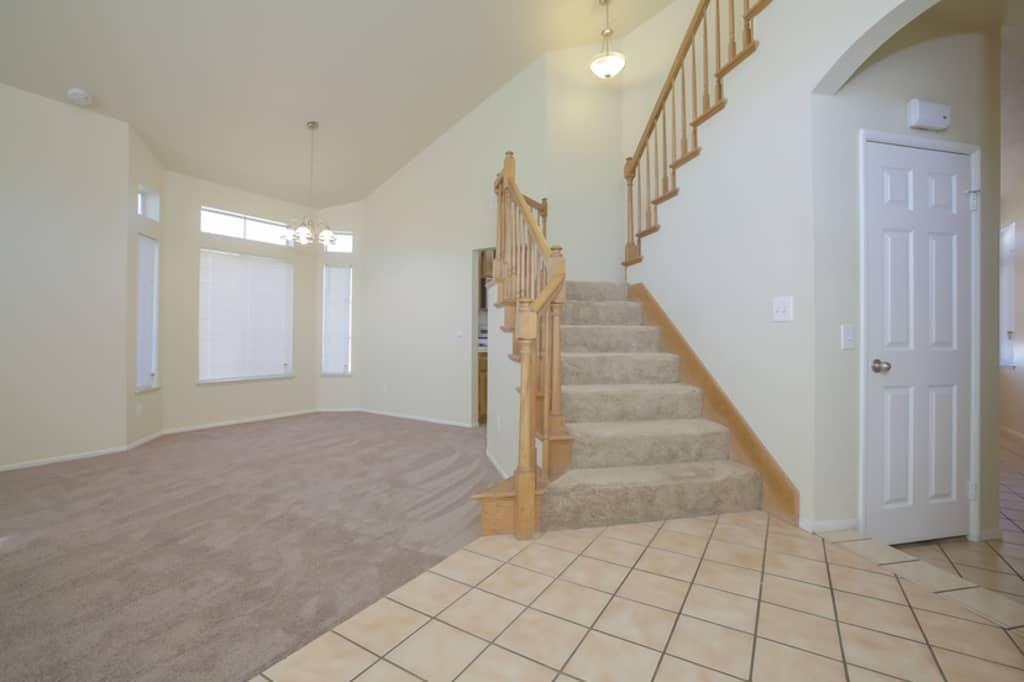 36517 Mustang Ln - Photo 2 of 13